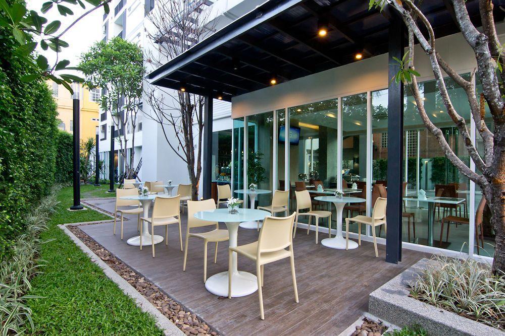 Hotel Amber Sukhumvit 85 Бангкок Экстерьер фото